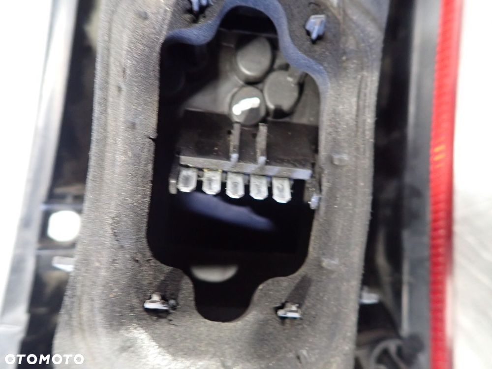 LAMPA LEWA TYLNA OPEL MERIVA A - 6