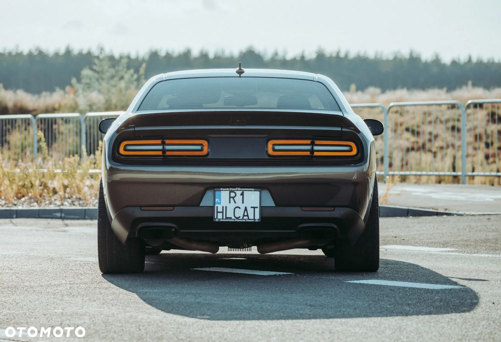 Dodge Challenger 6.2 Hellcat - 37