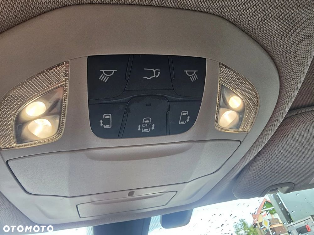 Chrysler Pacifica - 31