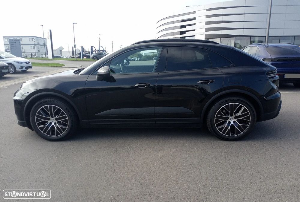 Porsche Macan Standard - 1
