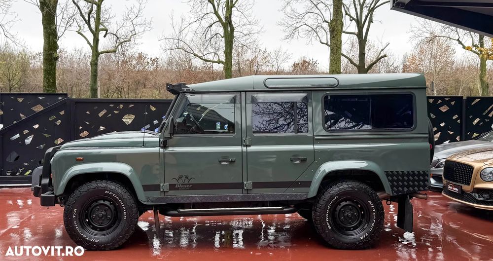 Land Rover Defender - 5