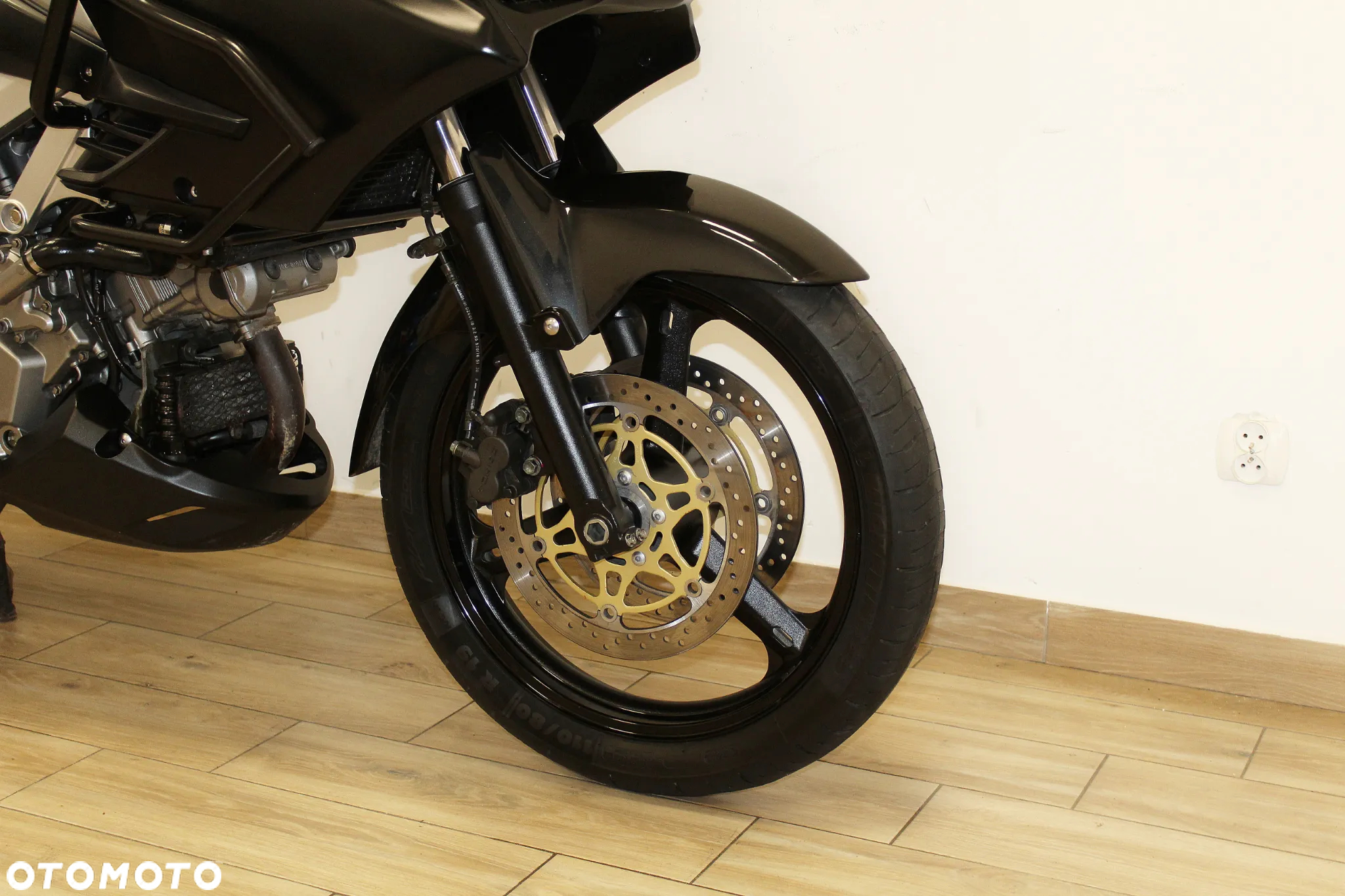Suzuki V-STROM - 7