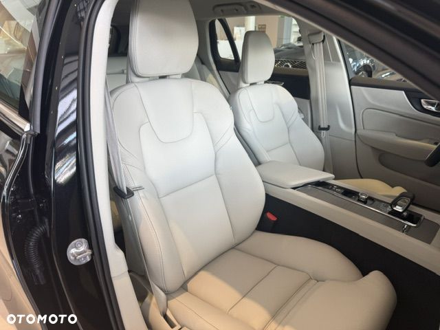 Volvo V60 B4 B Plus Bright - 37