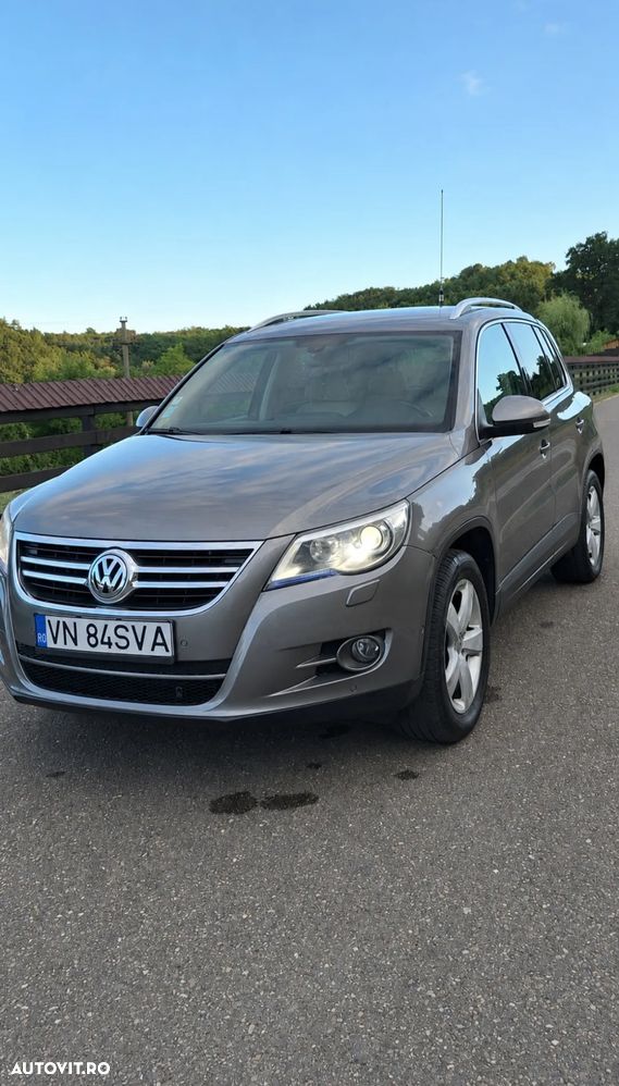 Volkswagen Tiguan 2.0 TDI DPF BlueMotion Technology Sport & Style - 1