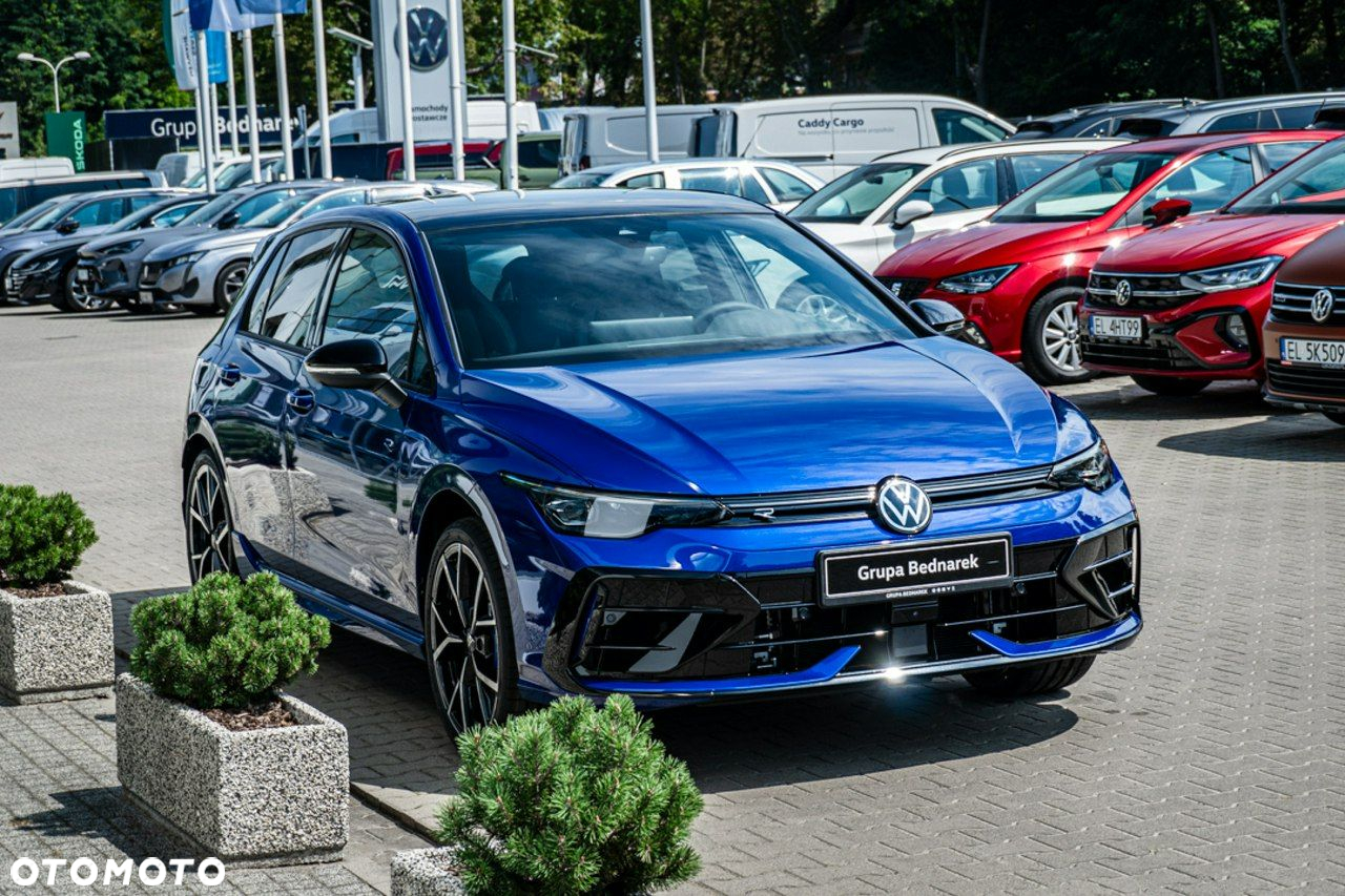 Volkswagen Golf - 8