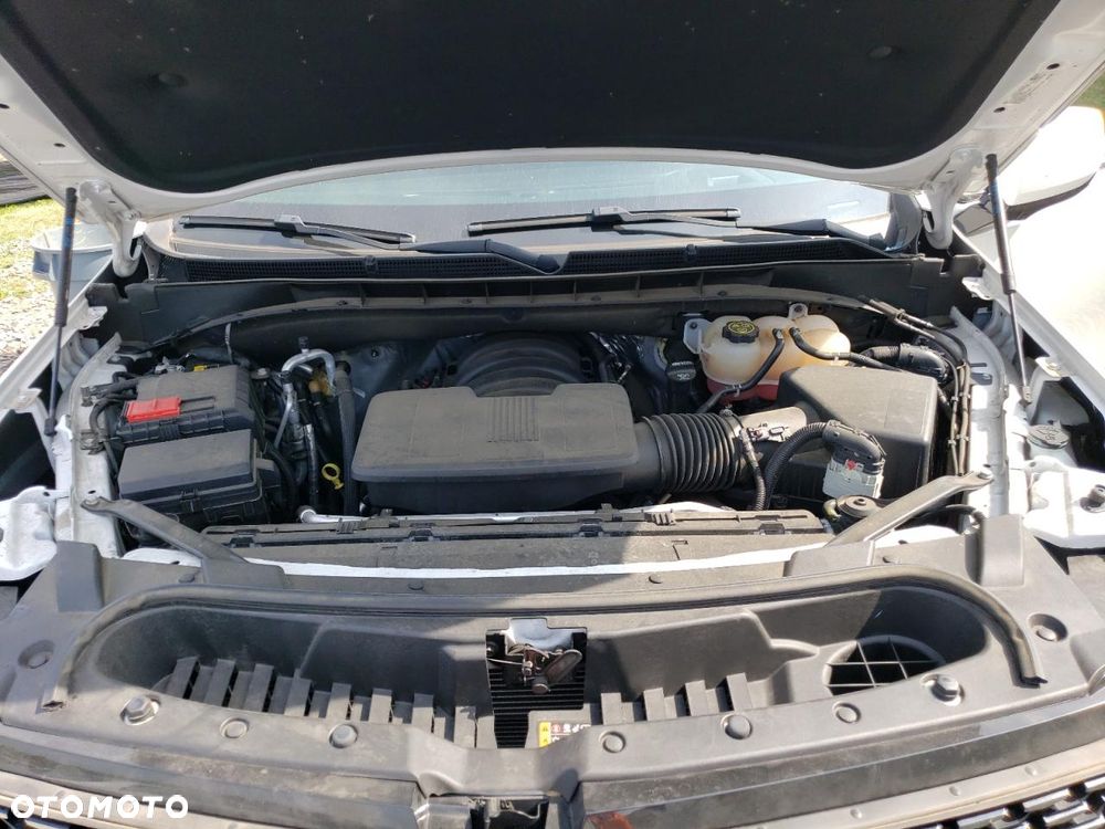 Cadillac Escalade - 12