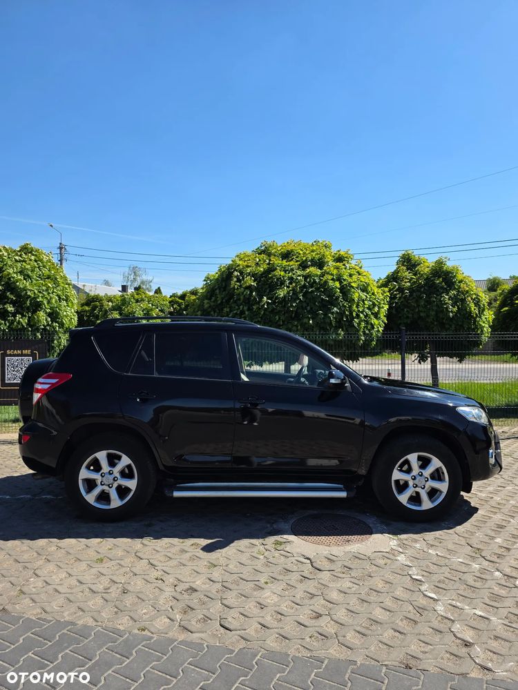 Toyota RAV4 - 4
