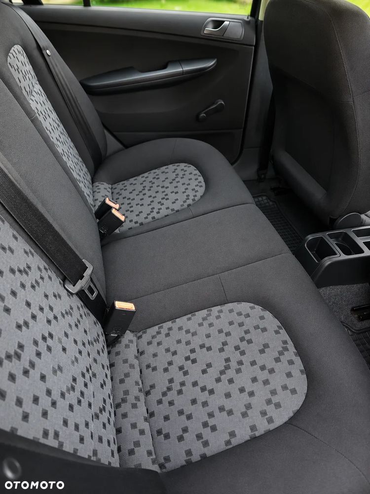 Skoda Fabia - 6
