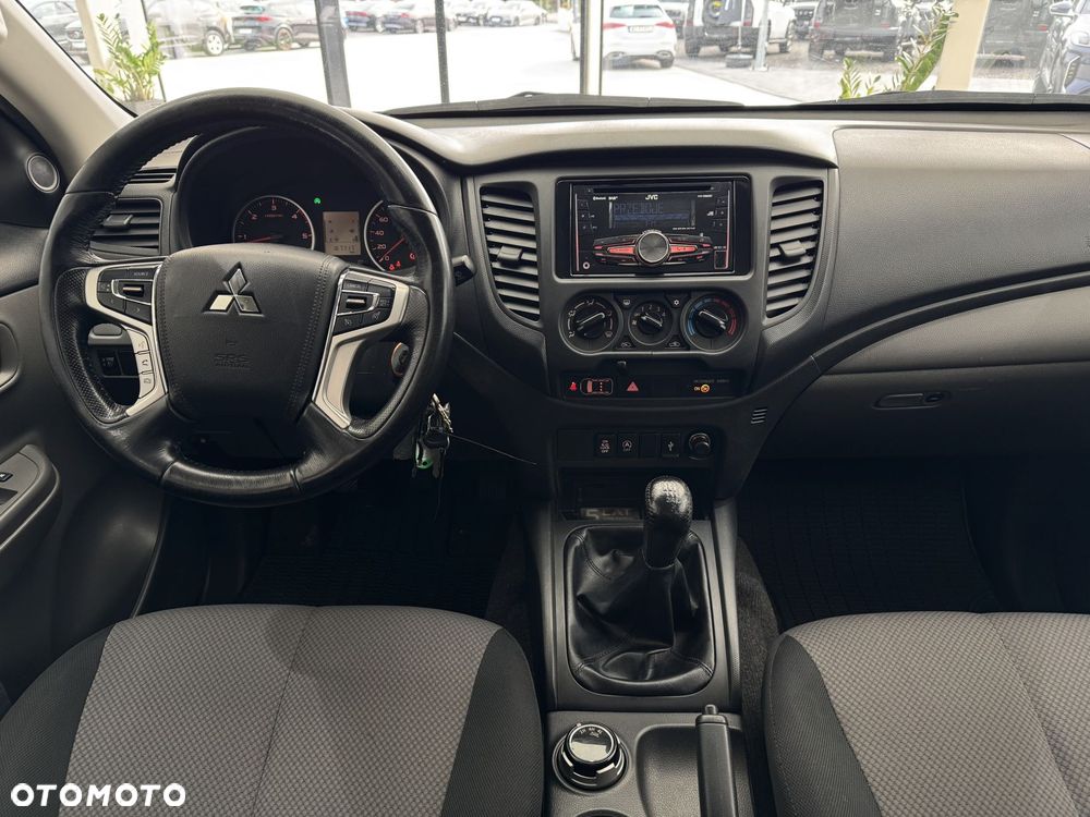 Mitsubishi L200 2.4 d DC Invite EU6 - 14