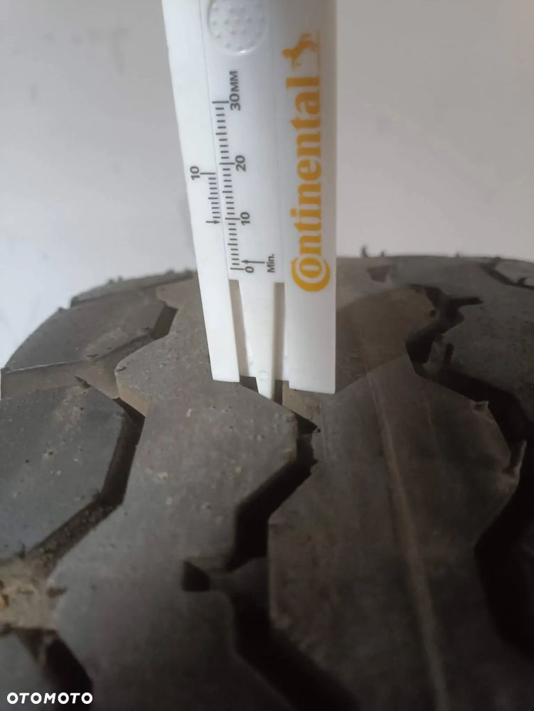 Opona używana do wózka widłowego - 23x9-10 PR 18