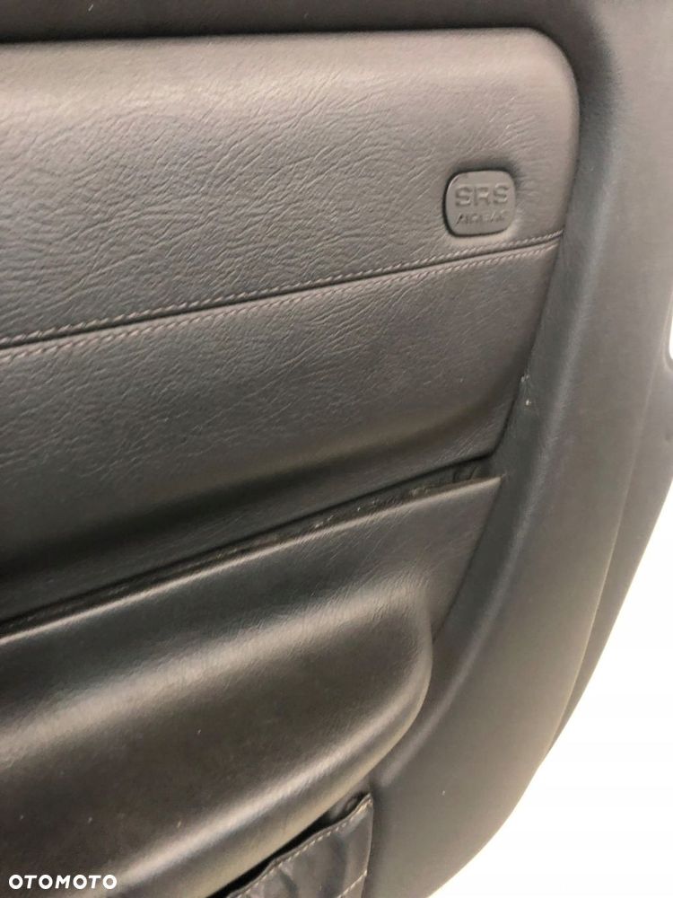 tapicerka drzwi prawa boczek mercedes r170 2.0 99r - 3