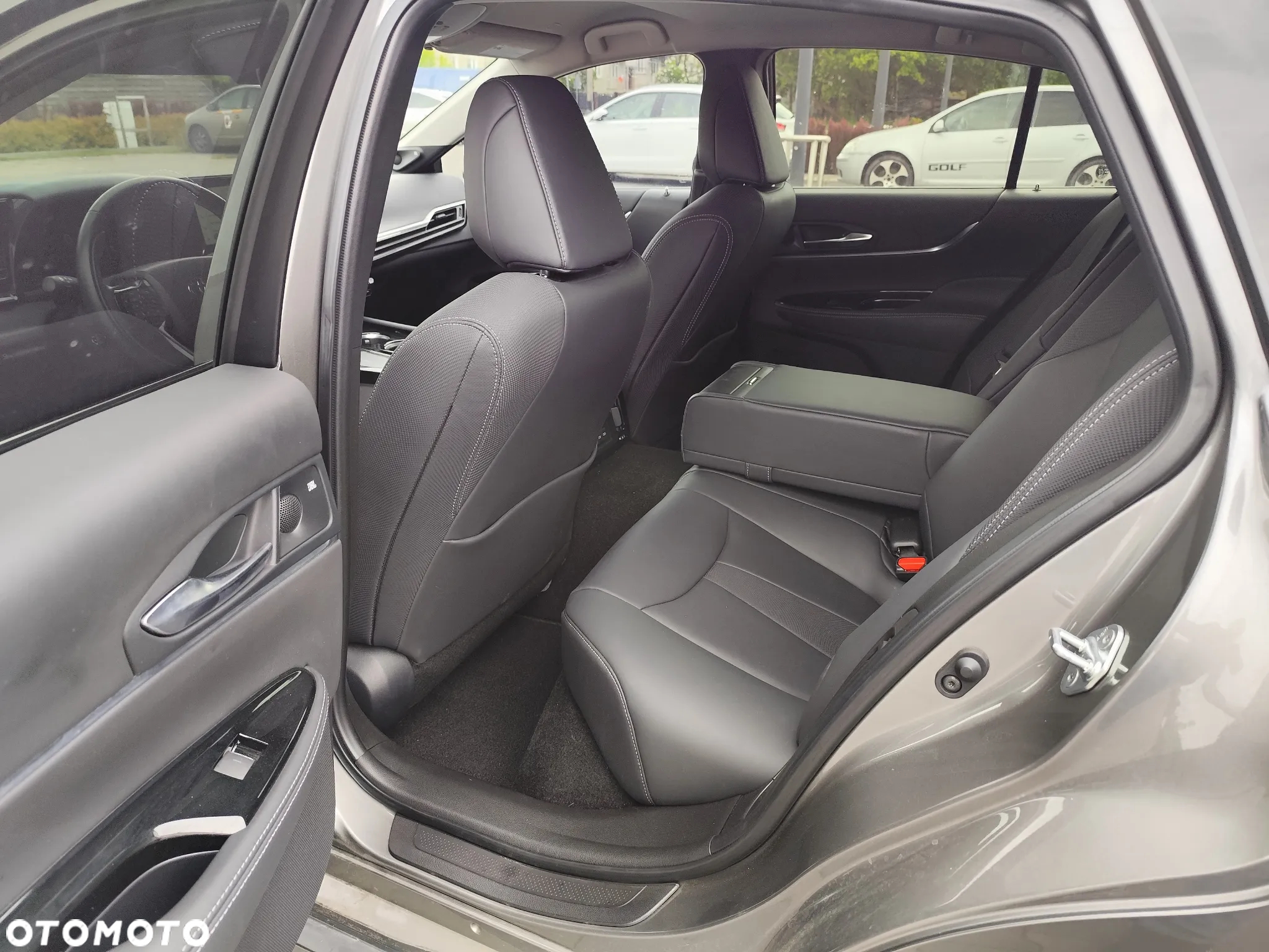 Toyota Mirai Prestige - 18