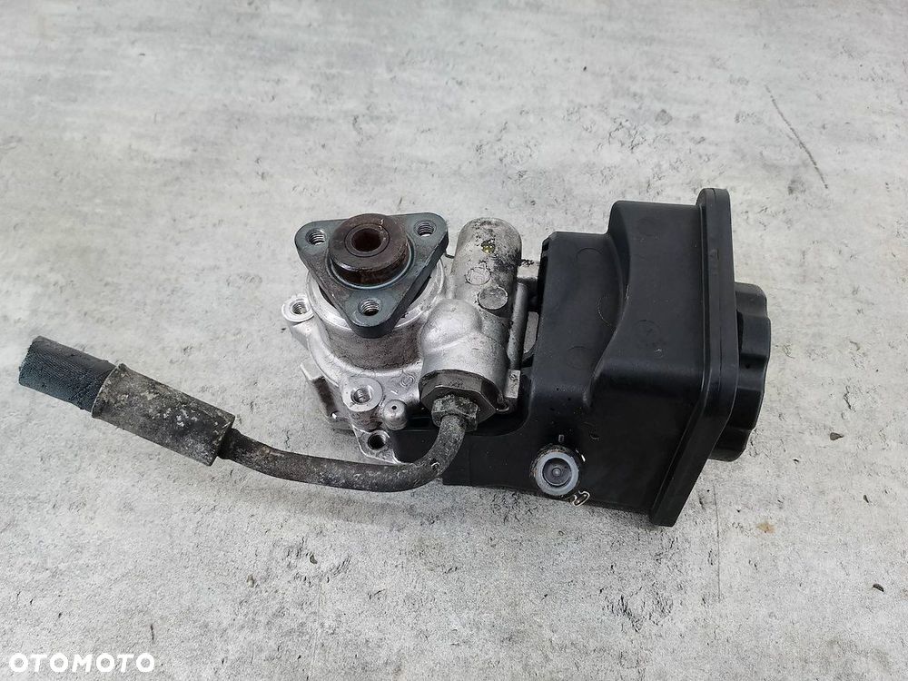 POMPA WSPOMAGANIA BMW E46 2.0 D 320d - 1