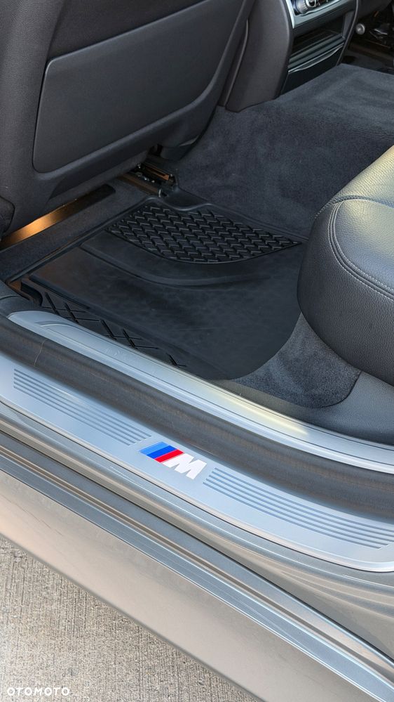 BMW Seria 7 740Li sport - 22