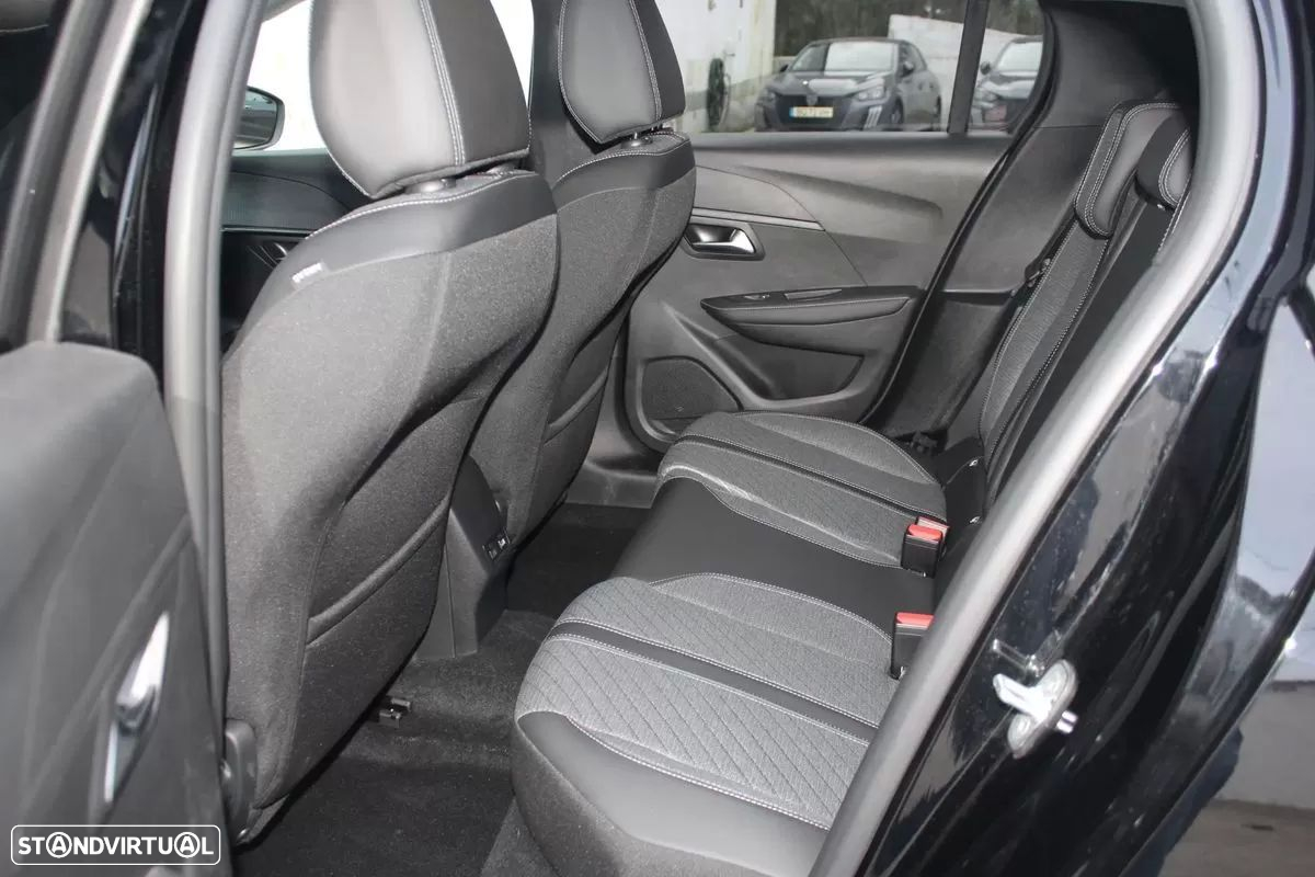 Peugeot 208 1.2 Hybrid Allure e-DCS6 - 11