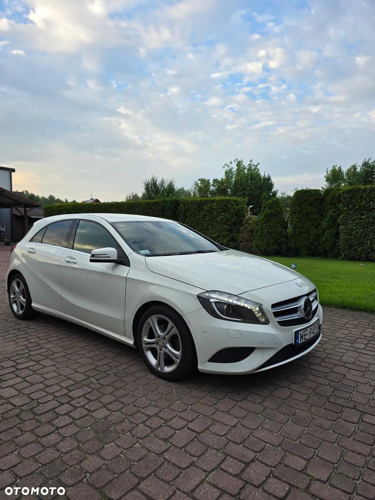 Mercedes-Benz Klasa A 200 7G-DCT Urban - 2