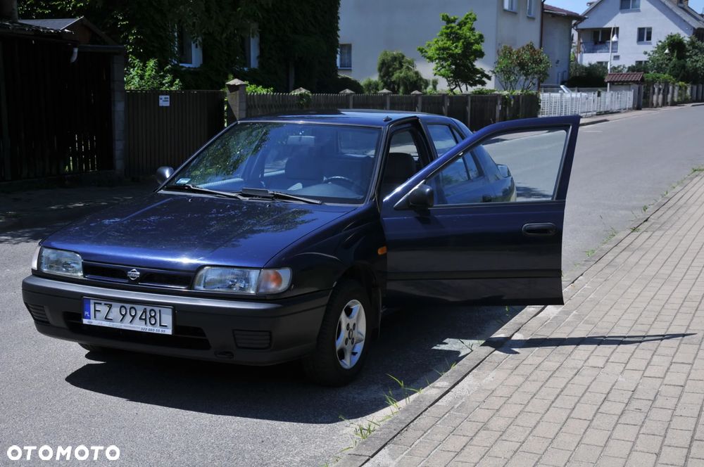 Nissan Sunny 1.4 LX - 12
