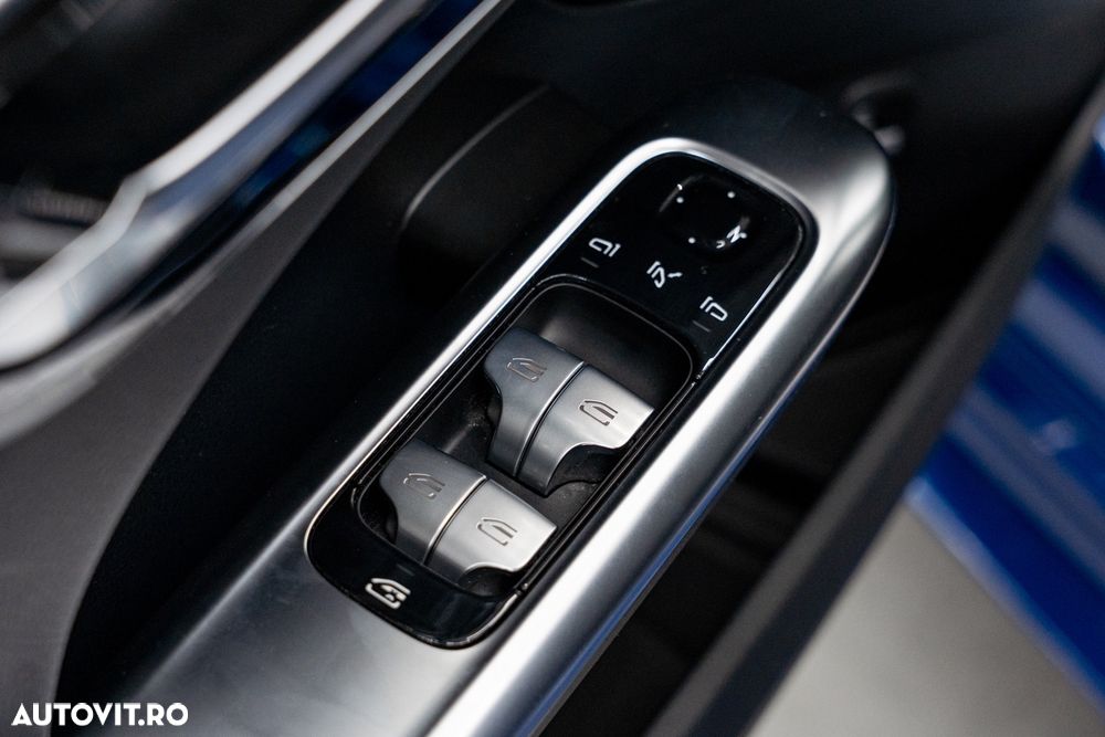 Mercedes-Benz C 300 4Matic 9G-TRONIC AMG Line - 35