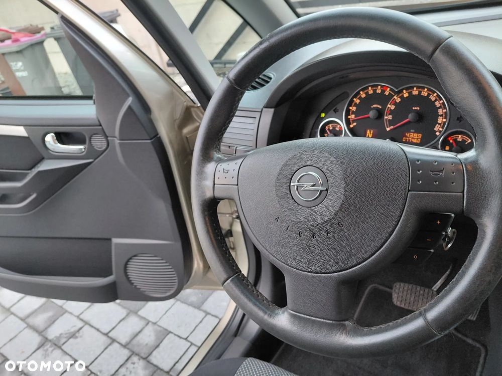 Opel Meriva 1.8 16V Cosmo Easytronic - 24
