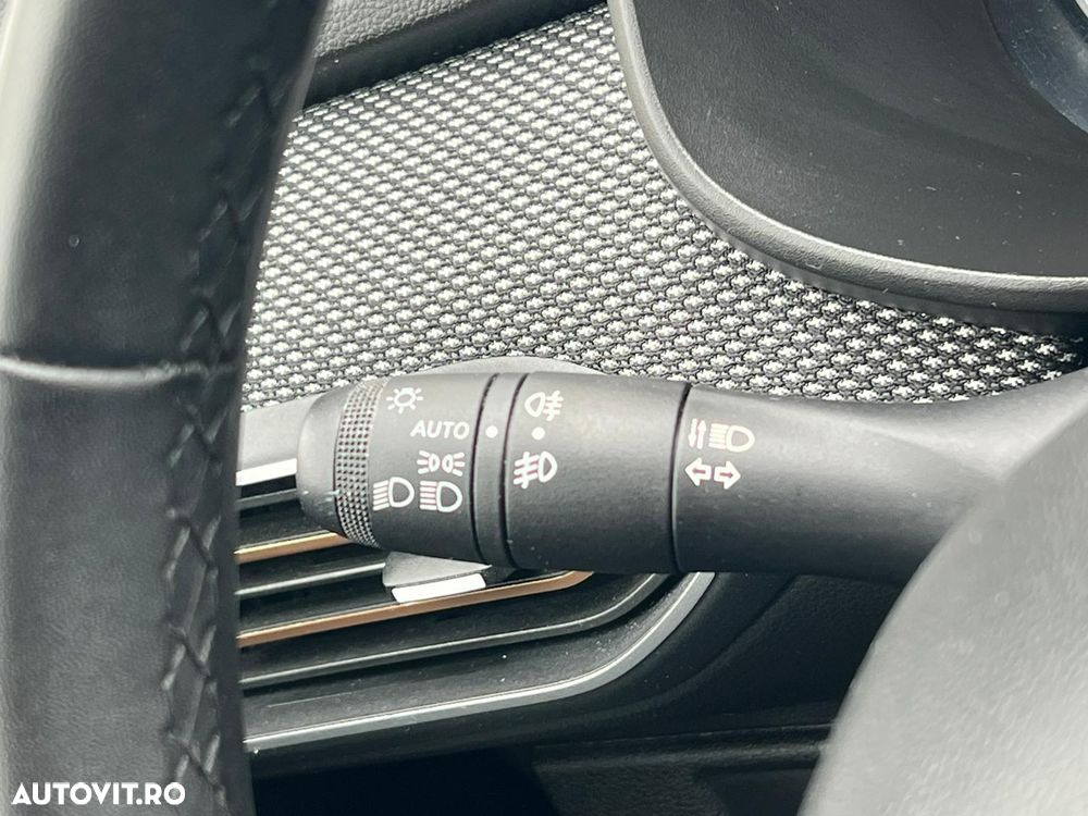 Dacia Sandero TCe 90 MT6 Comfort - 15