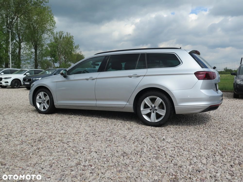 Volkswagen Passat 2.0 TDI SCR DSG 4Motion Business - 6