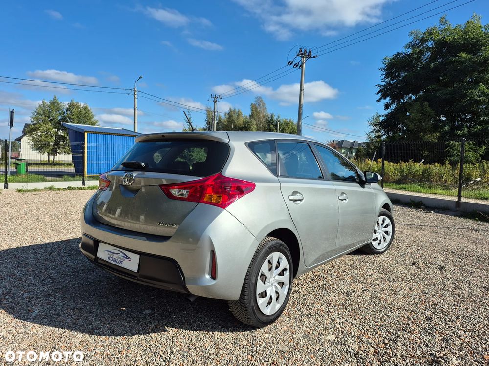 Toyota Auris 1.33 VVT-i Premium - 4