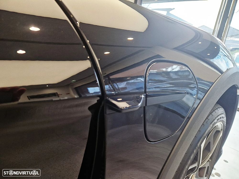 Porsche Taycan Cross Turismo 4S - 13