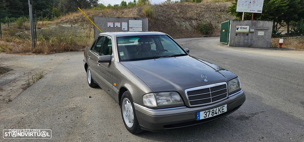 Mercedes-Benz W124 (1984-1997) 200 D - 3
