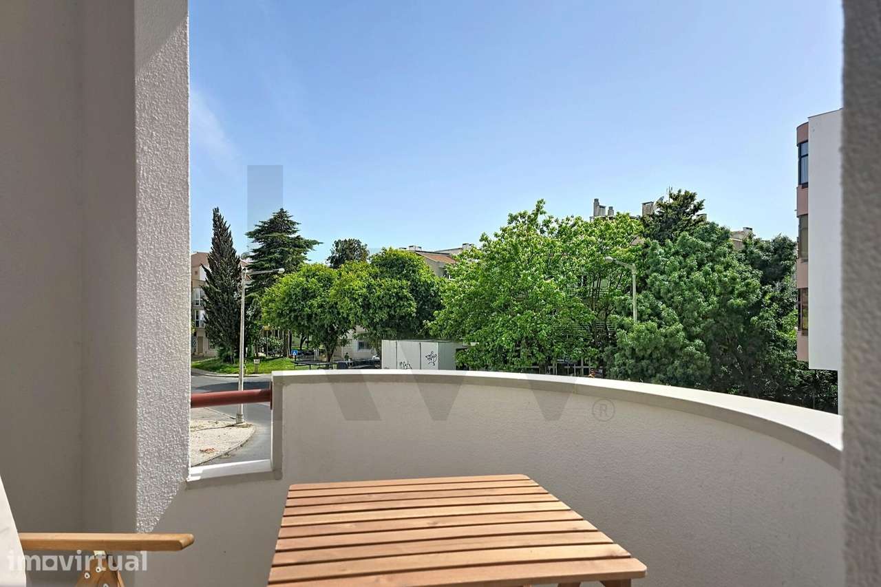 Apartamento T2 com varandas e excelente exposição solar em Santo Antón - Grande imagem: 2/30