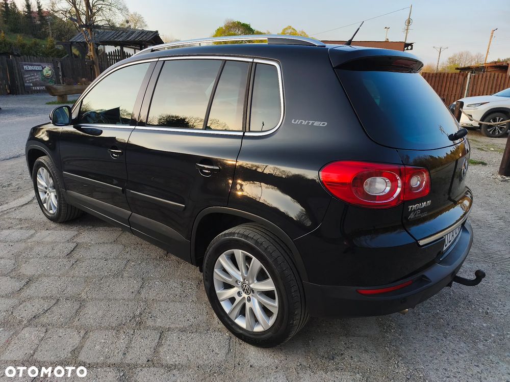 Volkswagen Tiguan - 3