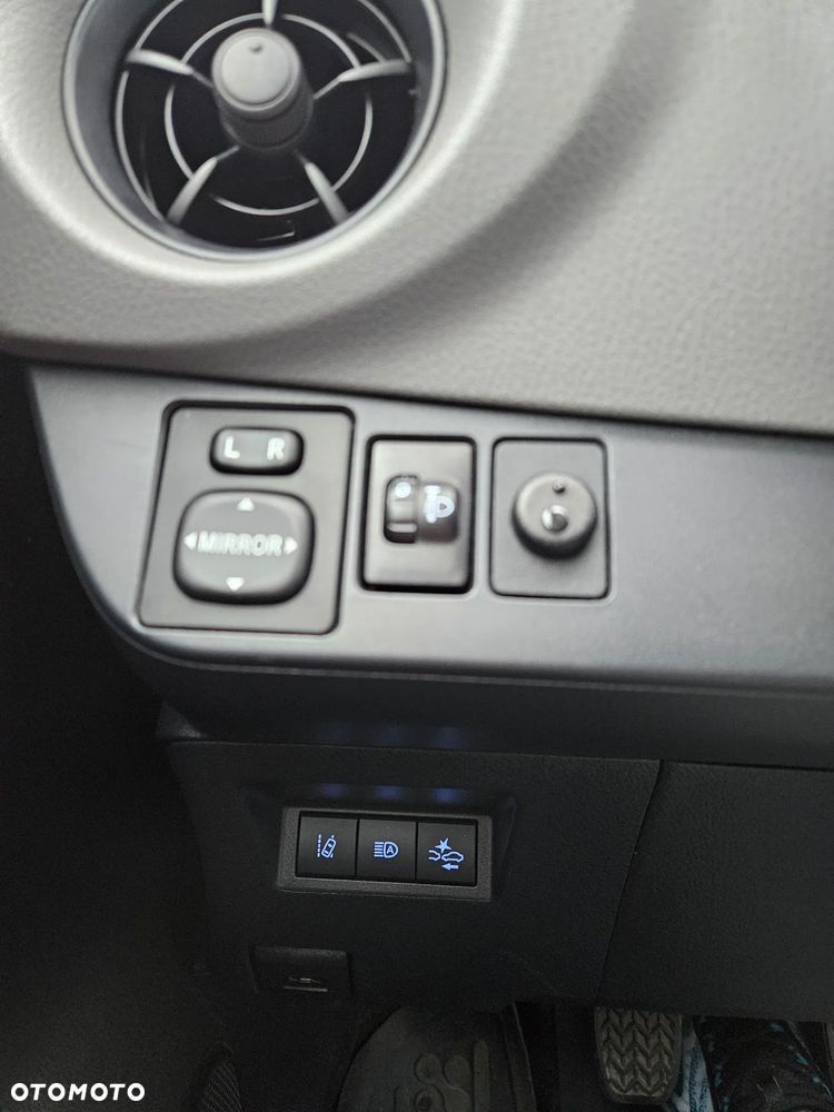 Toyota Yaris 1.5 Active - 16