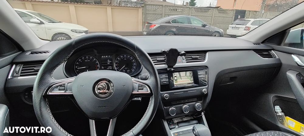 Skoda Octavia 2.0 TDI DSG Style - 8