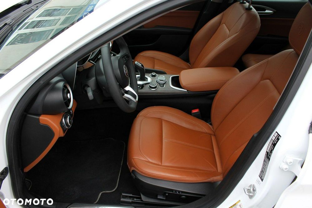 Alfa Romeo Giulia - 34