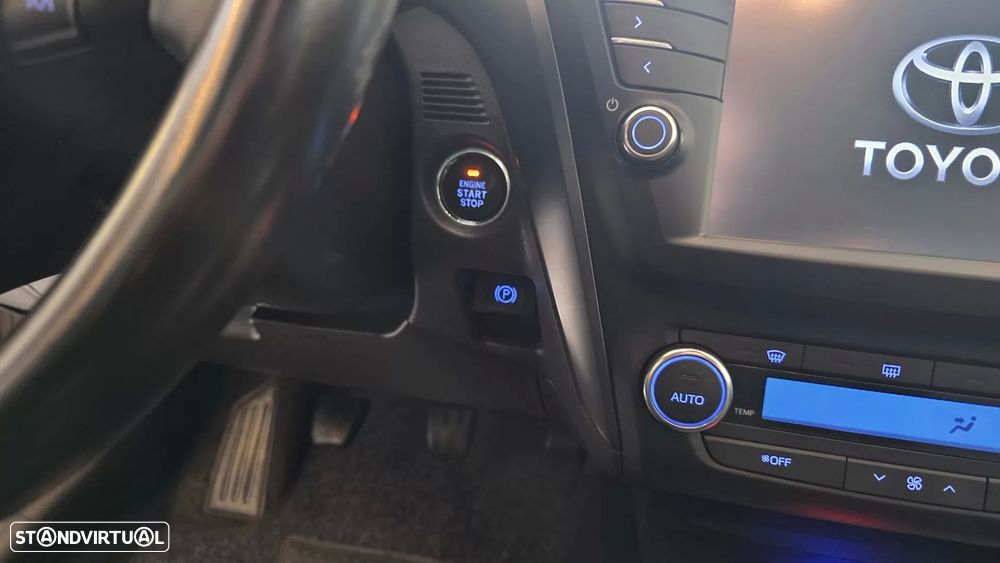 Toyota Avensis Touring Sports 2.0 D-4D Exclusive+GPS - 39