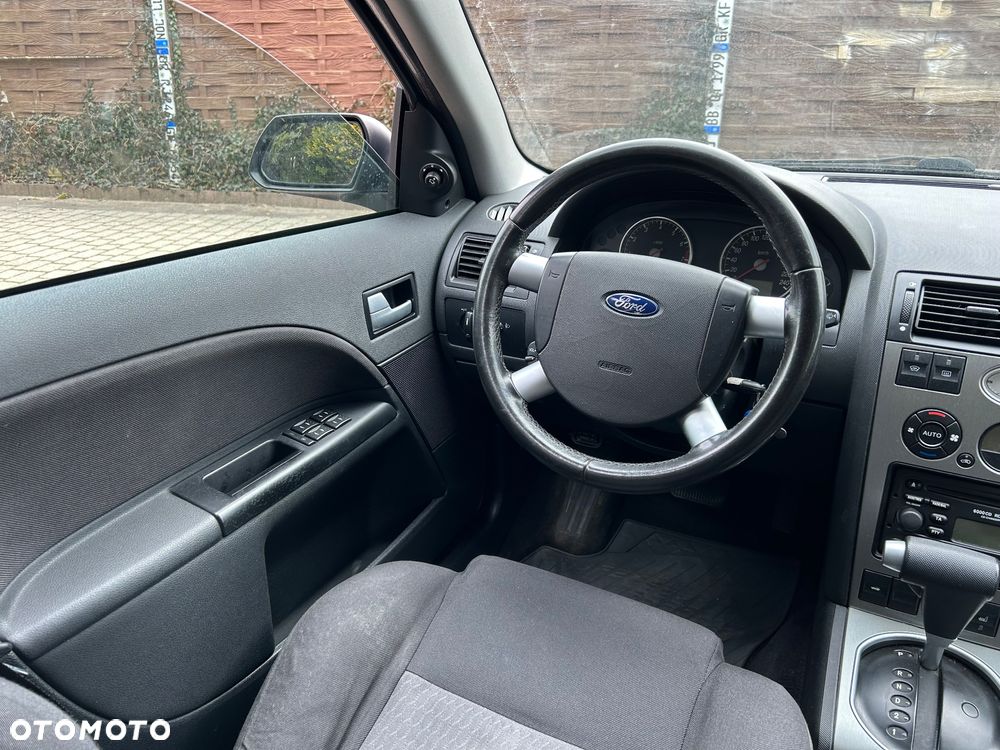 Ford Mondeo 2.0 Trend - 22