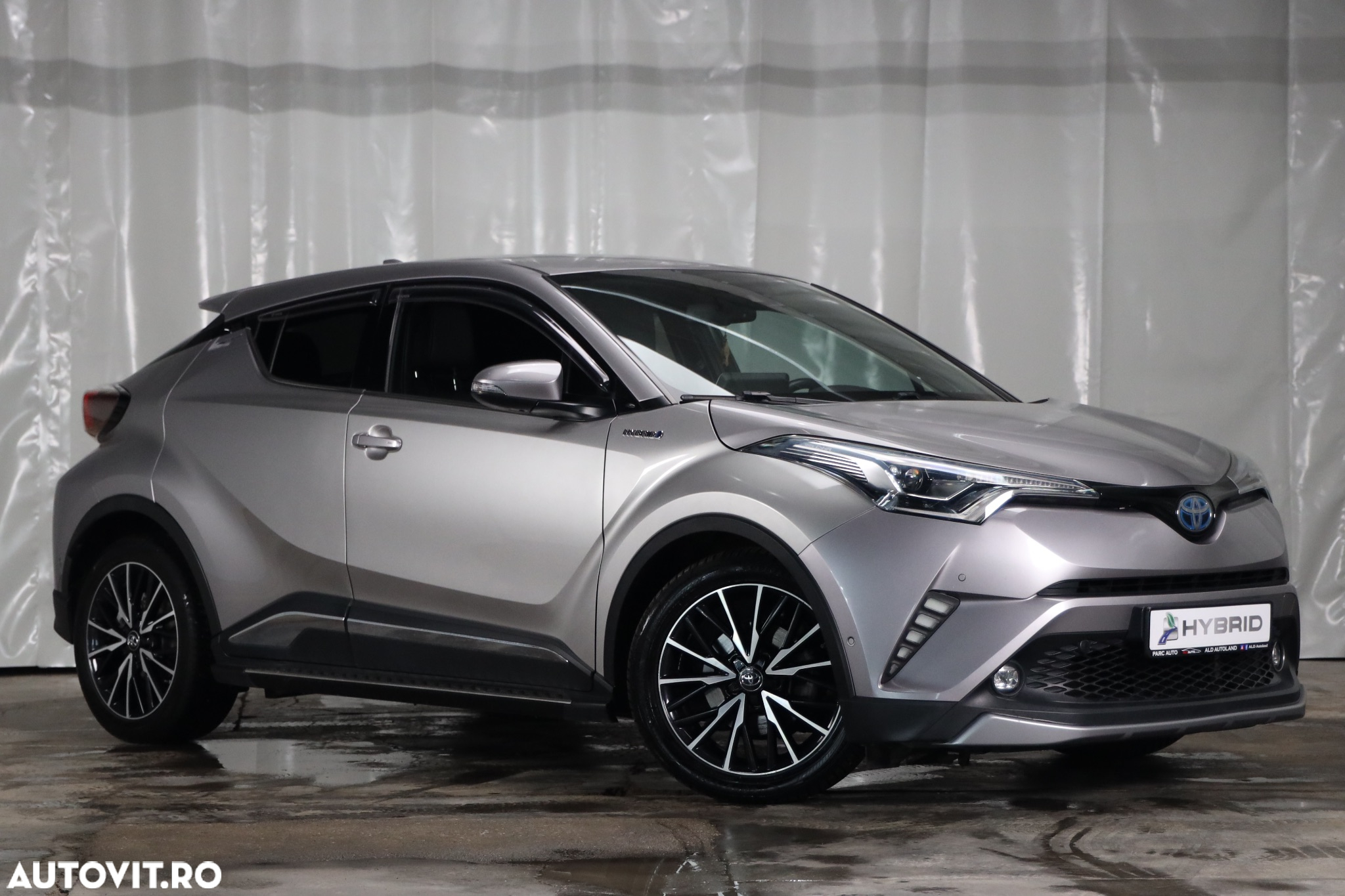 Toyota C-HR Hybrid Style - 4