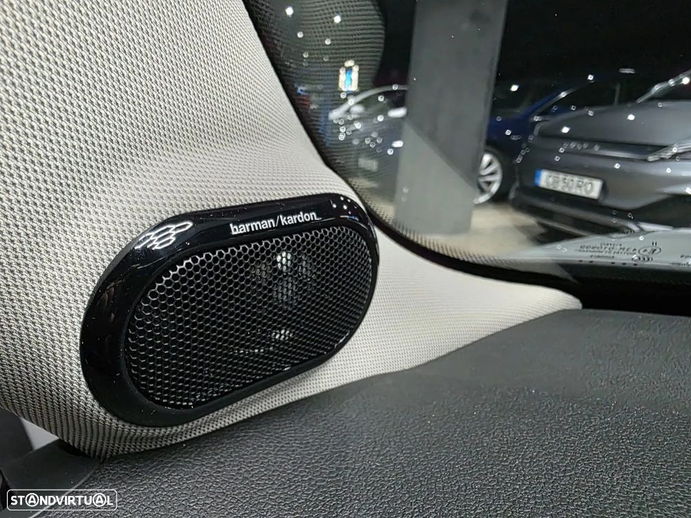 MINI 3 Portas Cooper SE Premium Extra Essential - 2