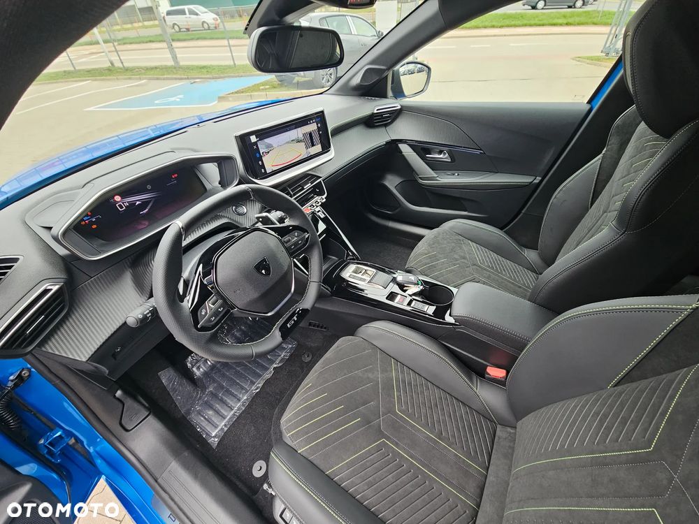 Peugeot 208 1.2 mHEV GT - 10