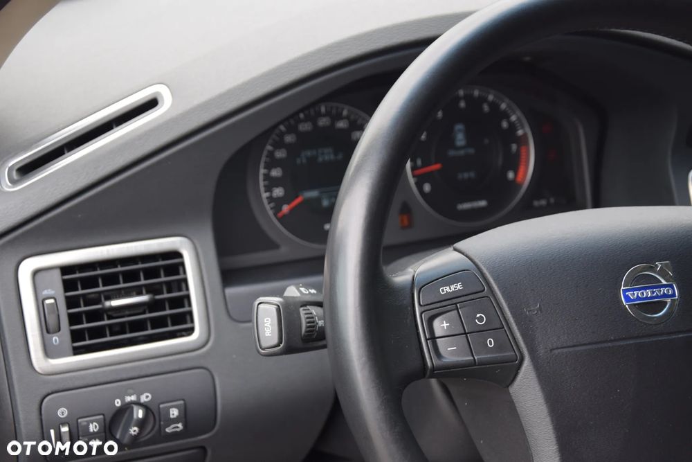 Volvo S80 2.5T Momentum - 24