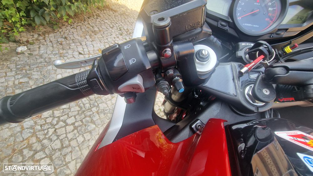 Honda VFR VFR 1200 F - 33