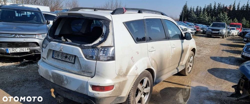 Mitsubishi Outlander - 5