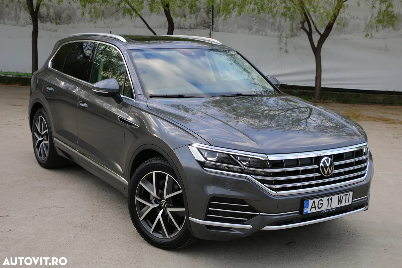 Volkswagen Touareg - 2