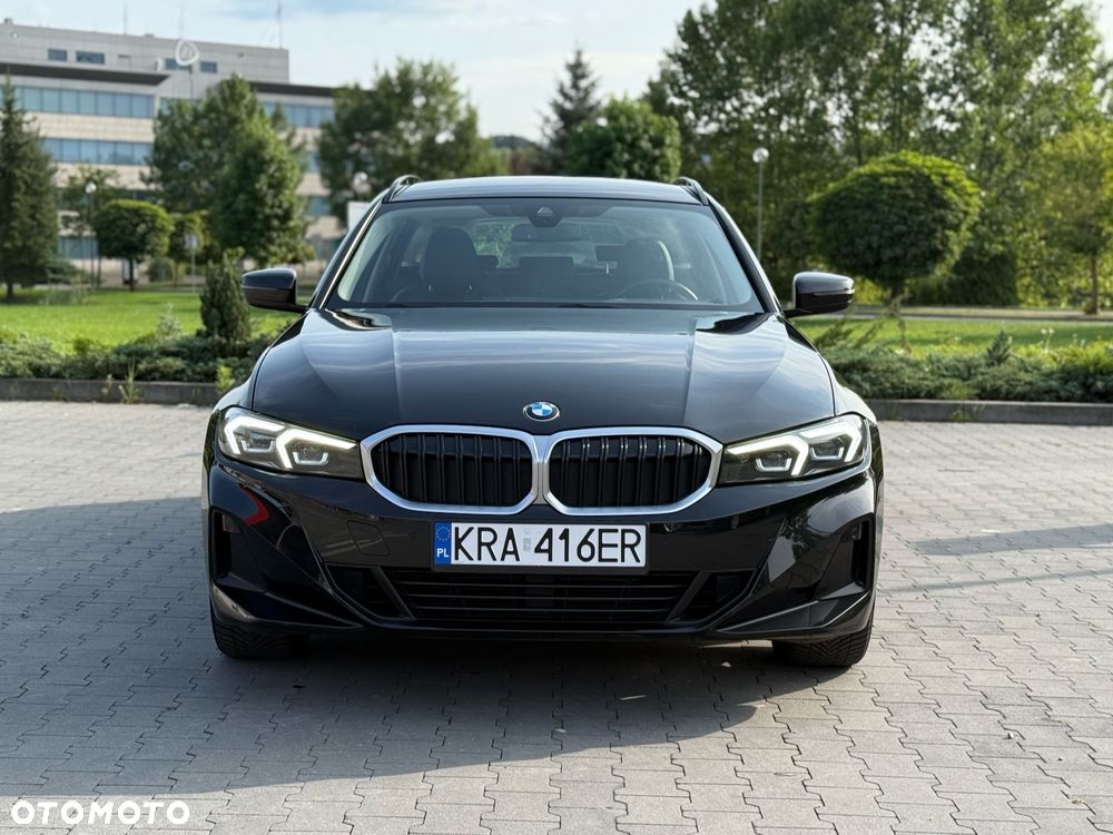 BMW Seria 3 318d Touring - 4