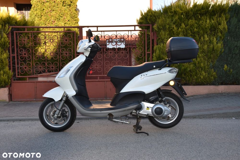 Piaggio FLY - 2