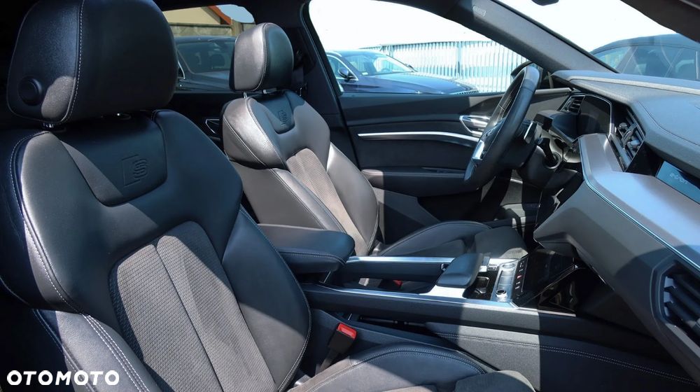 Audi e-tron 50 Quattro S line - 23