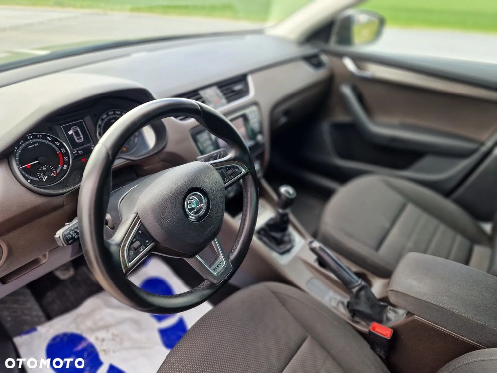 Skoda Octavia 2.0 TDI (Green tec) 4x4 Scout - 17