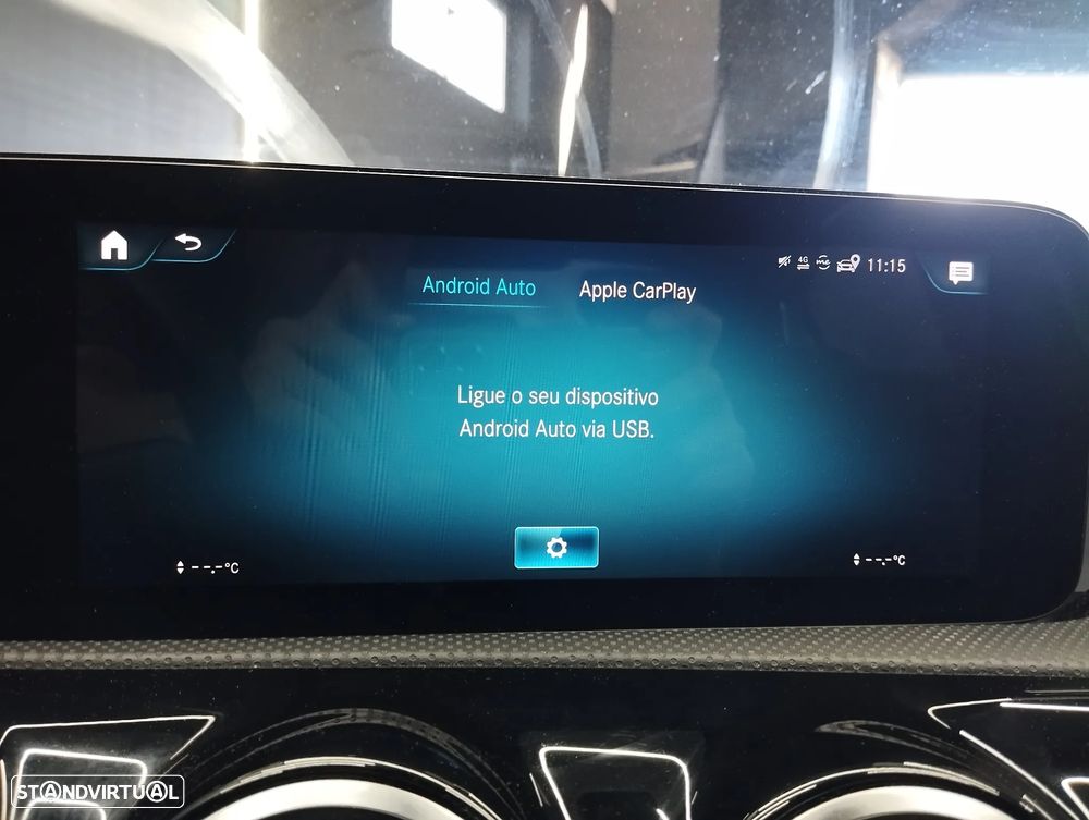 Mercedes-Benz A 180 Limousine d AMG Line Aut. - 33