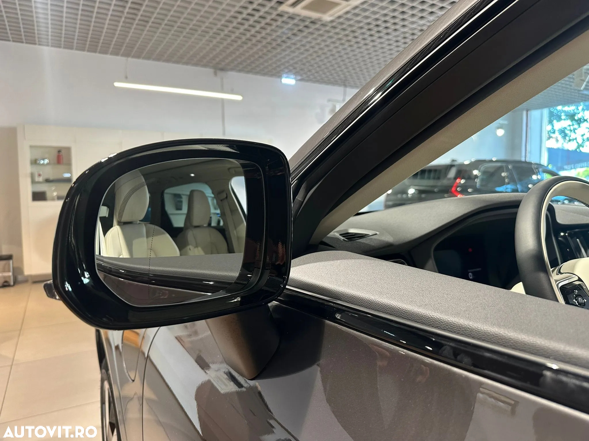 Volvo XC 60 T6 AWD AT PHEV Plus Dark - 6