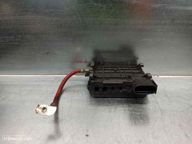 CAIXA RELÉS / FUSÍVEIS SEAT LEON 2001 -1J0937550AA - 2