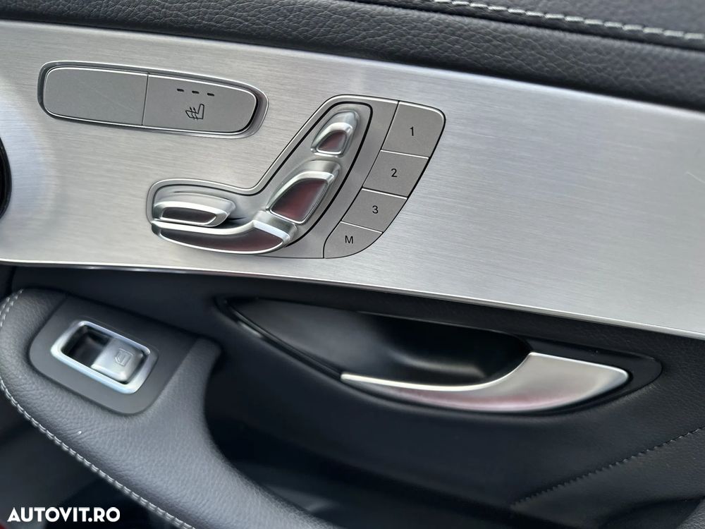Mercedes-Benz GLC 300 d 4MATIC - 17